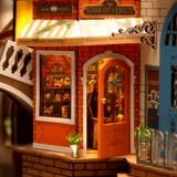 Romantic Venice Book Nook